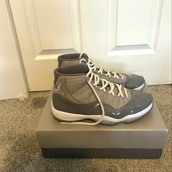 Air Jordan 11 Retro 'Cool Grey' 2021 - Picture 1 of 8
